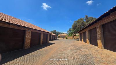 Townhouse For Rent in Hazeldean, Pretoria